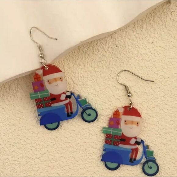 Hand Crafted Festive dangle earrings - Picture 2 of 5